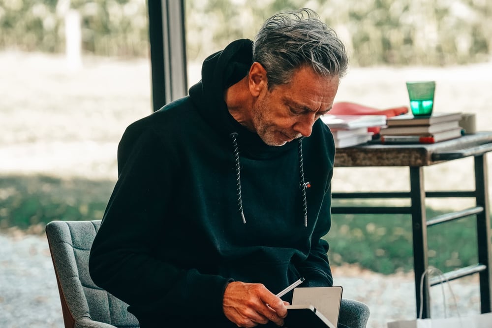 Luk Smeyers making notes during the 72hours unplug